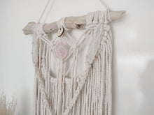Load image into Gallery viewer, Rose Quartz - Selenite